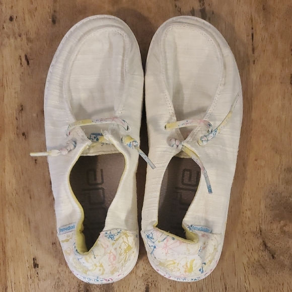 Hey Dude Other - Hey Dude Youth Wendy Sugar Vibes Canvas Shoes Size 3 Ladies 4